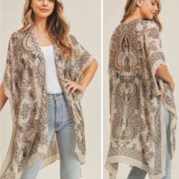 Tops - NWT Taupe Boho Print Kimono One Size